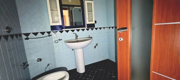 Apartamento de 2 dormitorios en Caivano, Italy No. 294726 7