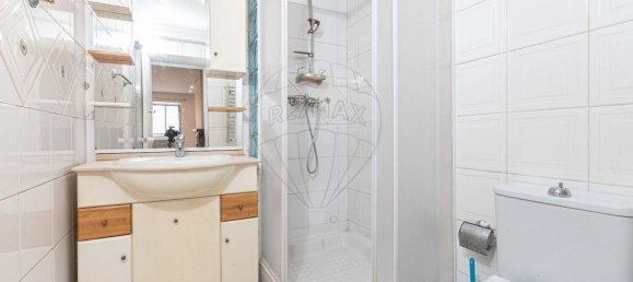 2 chambres Maison à Loures, Portugal No. 42368 10