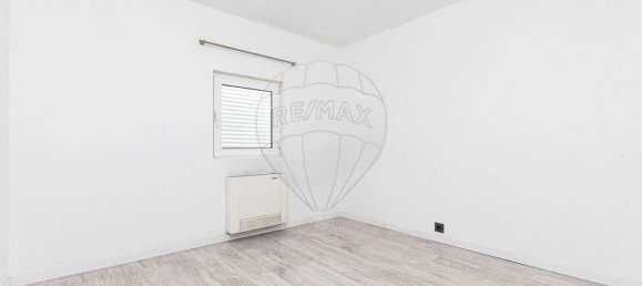 2 chambres Maison à Loures, Portugal No. 42368 13