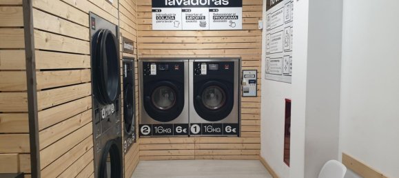 29m² Commercial property in Granada, Spain No. 151238 5