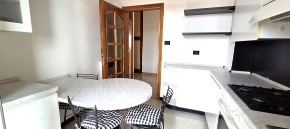 Квартира с 4 спальнями в Болонья, Италия № 330615 2