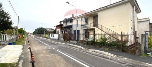 Casa de 5 habitaciónes en Busto Garolfo, Italy No. 296787 2