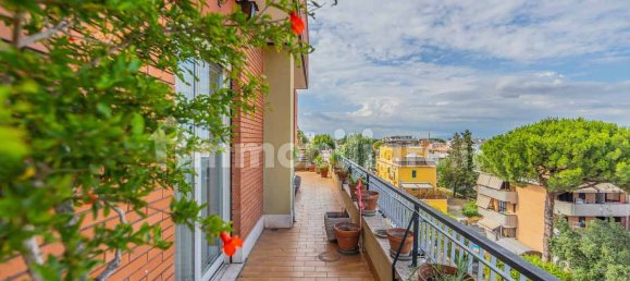 Пентхаус с 2 спальнями в Рим, Италия № 375254 10