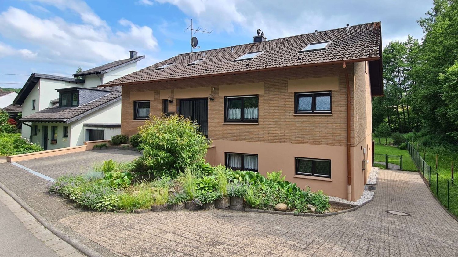 5 bedrooms Townhouse in Rhein-Sieg, Germany No. 249329