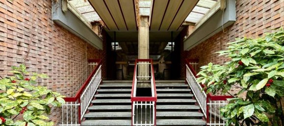 5 rooms Apartment in Alessandria, Italy No. 237640 2