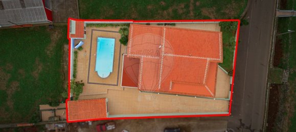 Casa de 4 dormitorios en Praia da Vitoria, Portugal No. 34290 3