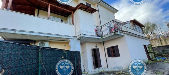 4 rooms Apartment in Mentana, Italy No. 25851 10