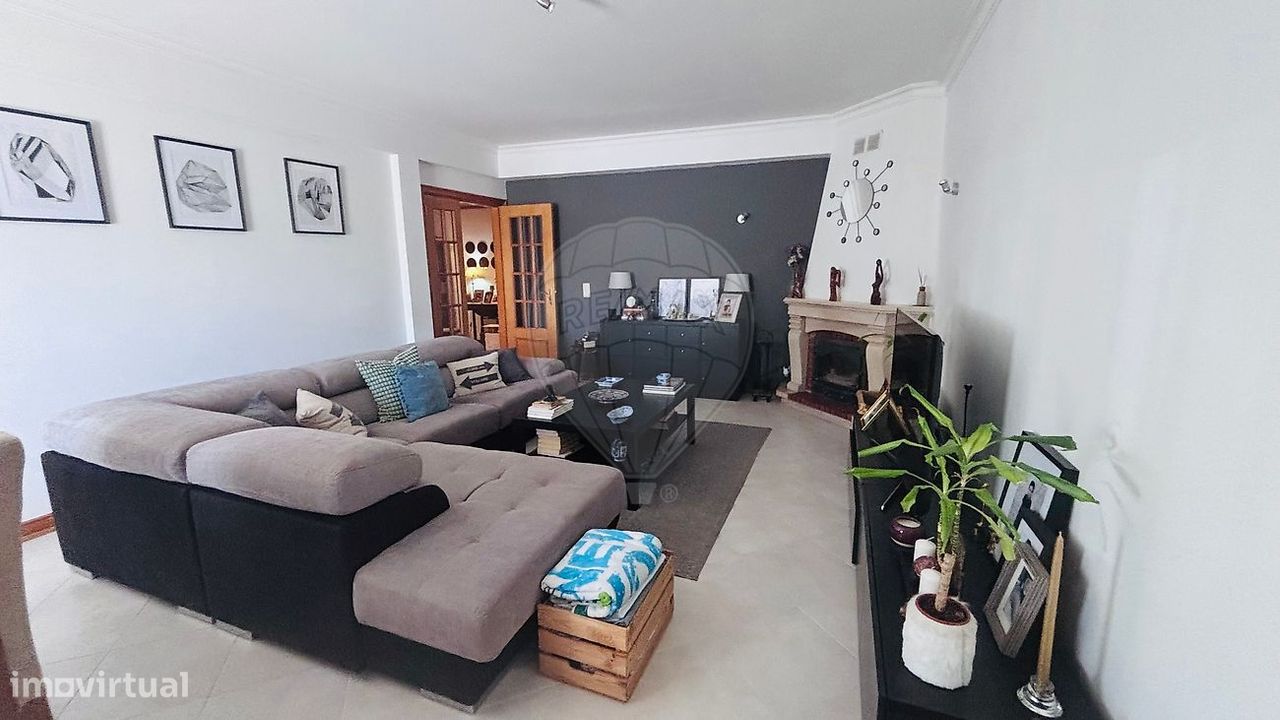 2 bedrooms Apartment in Sintra, Portugal No. 246884