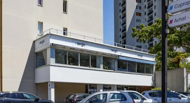 Офис 291м² в Обонн, Франция № 288945