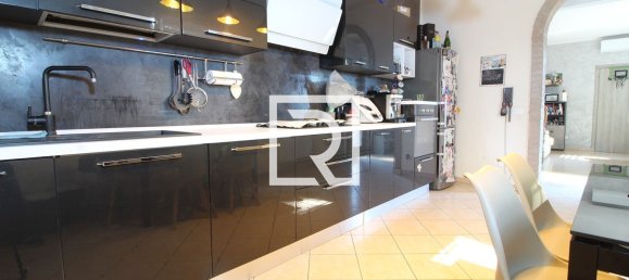 4 bedrooms House in Ravenna, Italy No. 362515 6