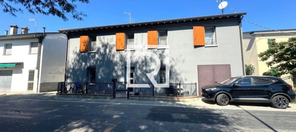 4 bedrooms House in Ravenna, Italy No. 362515 37