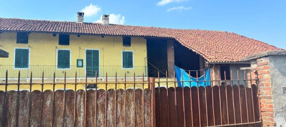 4 rooms House in Brandizzo, Italy No. 269539 3