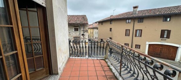 Apartamento de 5 divisões em Udine, Italy N.º 35300 2