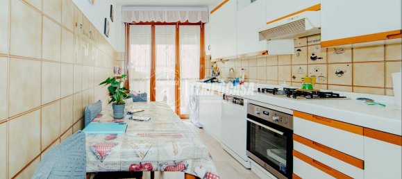 3-salle Appartement à Pavia, Italy No. 289620 8