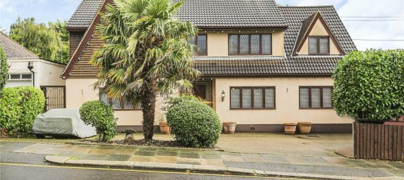 5 Schlafzimmer Haus in Enfield, United Kingdom, Nr. 6604 2