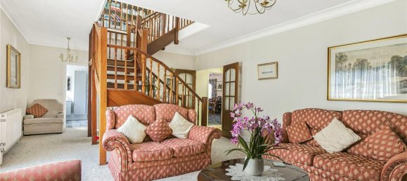 5 Schlafzimmer Haus in Enfield, United Kingdom, Nr. 6604 6