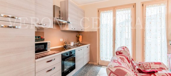 3-salle Appartement à Verona, Italy No. 196941 3