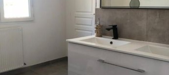 3 Schlafzimmer Haus in Tournon-sur-Rhone, France, Nr. 306236 9