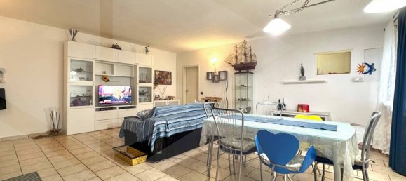 5-salle Appartement à Ponsacco, Italy No. 20610 3