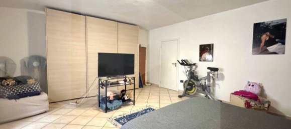 5-salle Appartement à Ponsacco, Italy No. 20610 9