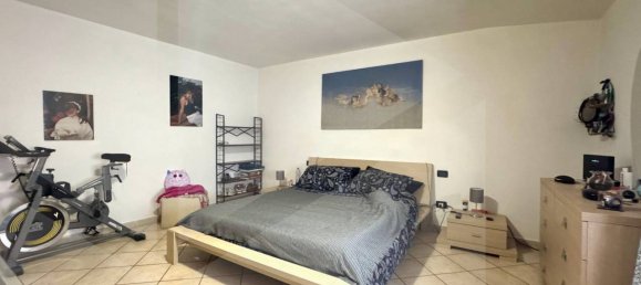 5-salle Appartement à Ponsacco, Italy No. 20610 10