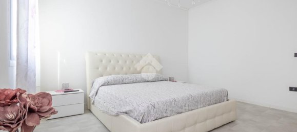 2 bedrooms House in Mira, Italy No. 271746 12