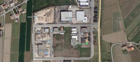 2901m² Land in Ferrara, Italy No. 176643 2