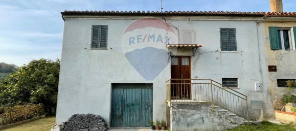 Casa de 6 habitaciónes en Belvedere Ostrense, Italy No. 2252 3