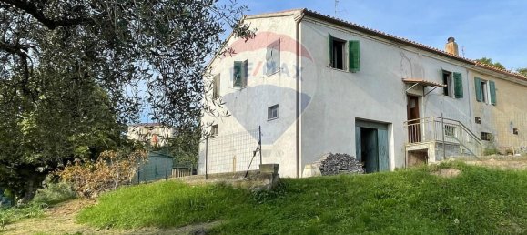 Casa de 6 habitaciónes en Belvedere Ostrense, Italy No. 2252 26