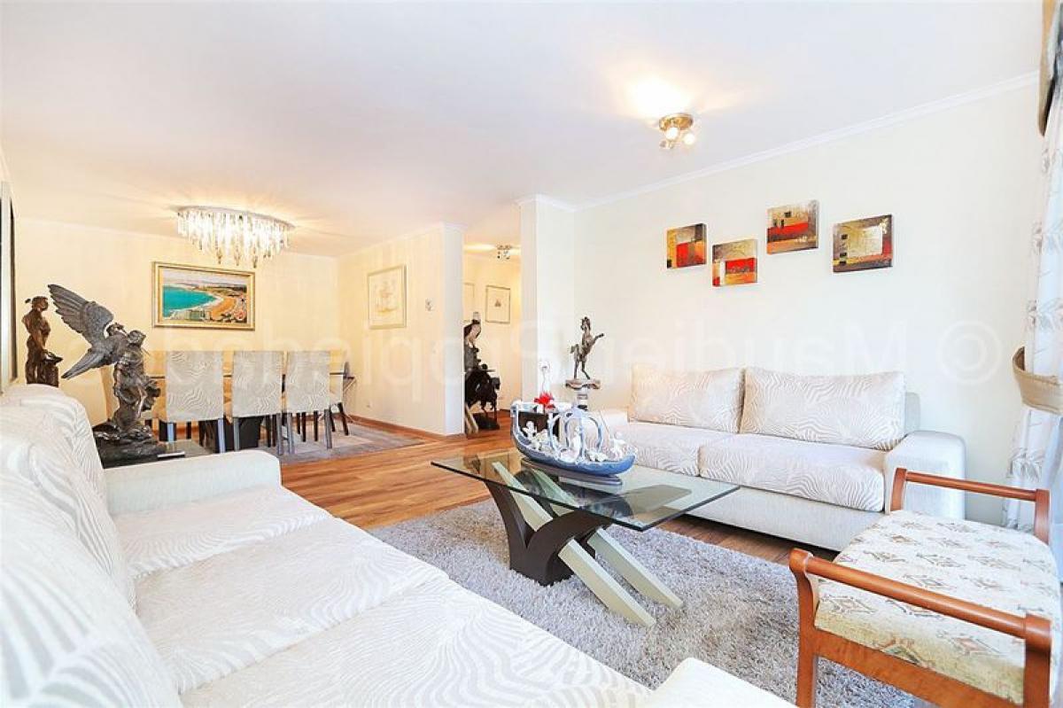 3 bedrooms Apartment in Santiago, Chile No. 5210