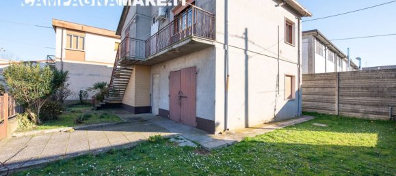 2 bedrooms Villa in Codigoro, Italy No. 169307 4