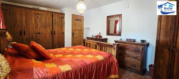 Дом с 3 спальнями в Периана, Испания № 178320 5