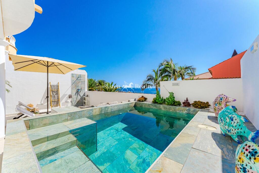 3 Schlafzimmer Villa in Adeje, Spain, Nr. 261738