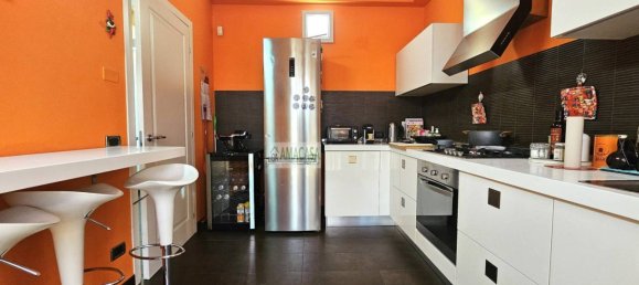 3 Schlafzimmer Wohnung in Castelnuovo Rangone, Italy, Nr. 197139 9