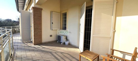 3 Schlafzimmer Wohnung in Castelnuovo Rangone, Italy, Nr. 197139 2