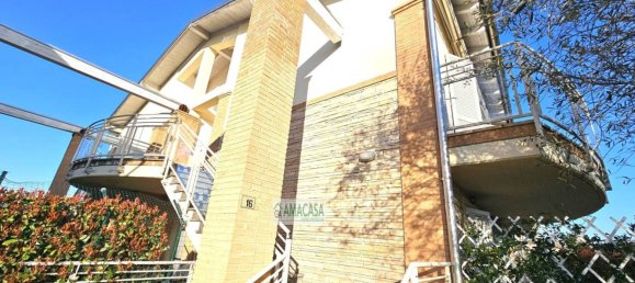 3 Schlafzimmer Wohnung in Castelnuovo Rangone, Italy, Nr. 197139 30