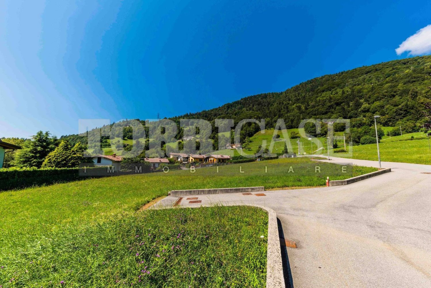 Terrain à Colzate, Italy 500m² No. 393021