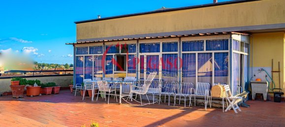 4 rooms Penthouse in Uzzano, Italy No. 178269 3