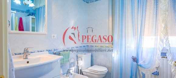 4 rooms Penthouse in Uzzano, Italy No. 178269 18