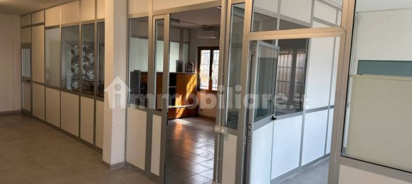 Armazém de 5 divisões em Trezzo sull'Adda, Italy N.º 250850 2