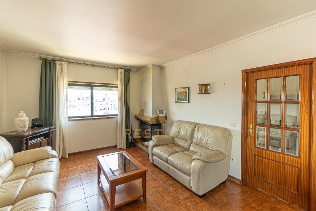 Apartamento de 2 dormitorios en Sao Mamede de Infesta, Portugal No. 243348