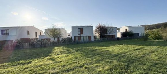 4 bedrooms House in Menucourt, France No. 301785 9