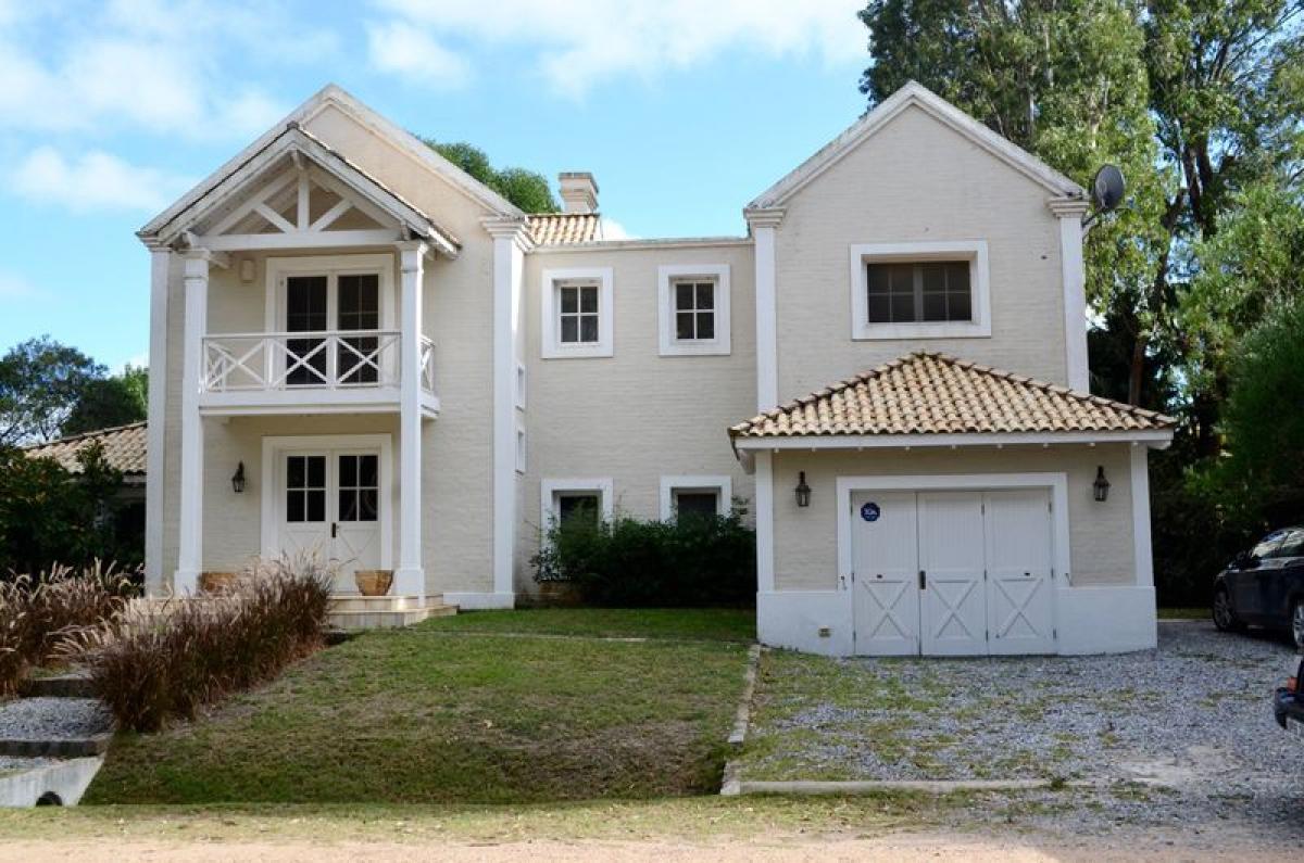 4 bedrooms House in Maldonado, Uruguay No. 2708
