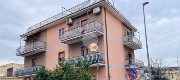 2 rooms Apartment in Rome, Italy No. 98392 3