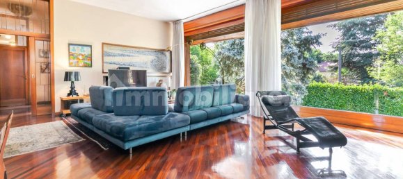 6 bedrooms Villa in Rescaldina, Italy No. 356486 5