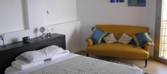 3 bedrooms Villa in Calpe, Spain No. 1501 2
