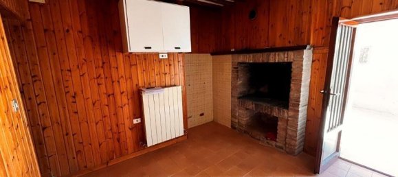 2 Schlafzimmer Haus in Perugia, Italy, Nr. 260812 6