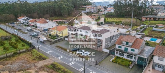 Propriété commerciale à Carvalhosa, Portugal 853m² No. 86209 3