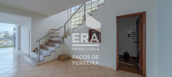 Propriété commerciale à Carvalhosa, Portugal 853m² No. 86209 21