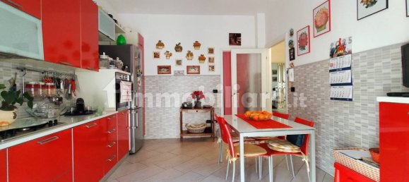 2 chambres Appartement à Genoa, Italy No. 147087 7